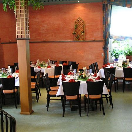 Hotel Pfaffenhof Lich Ngoại thất bức ảnh